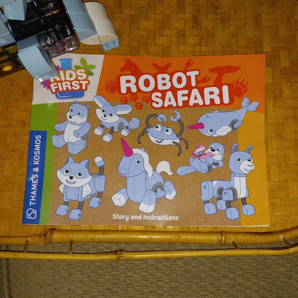 Kids First Robot Safari Building Blocks with Story & Instructions